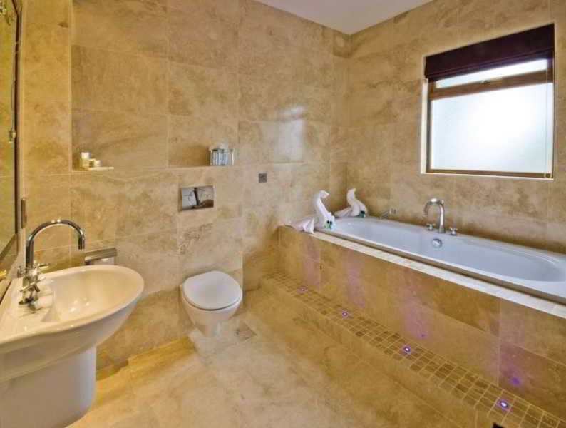 Ard Ri House Hotel Tuam Extérieur photo