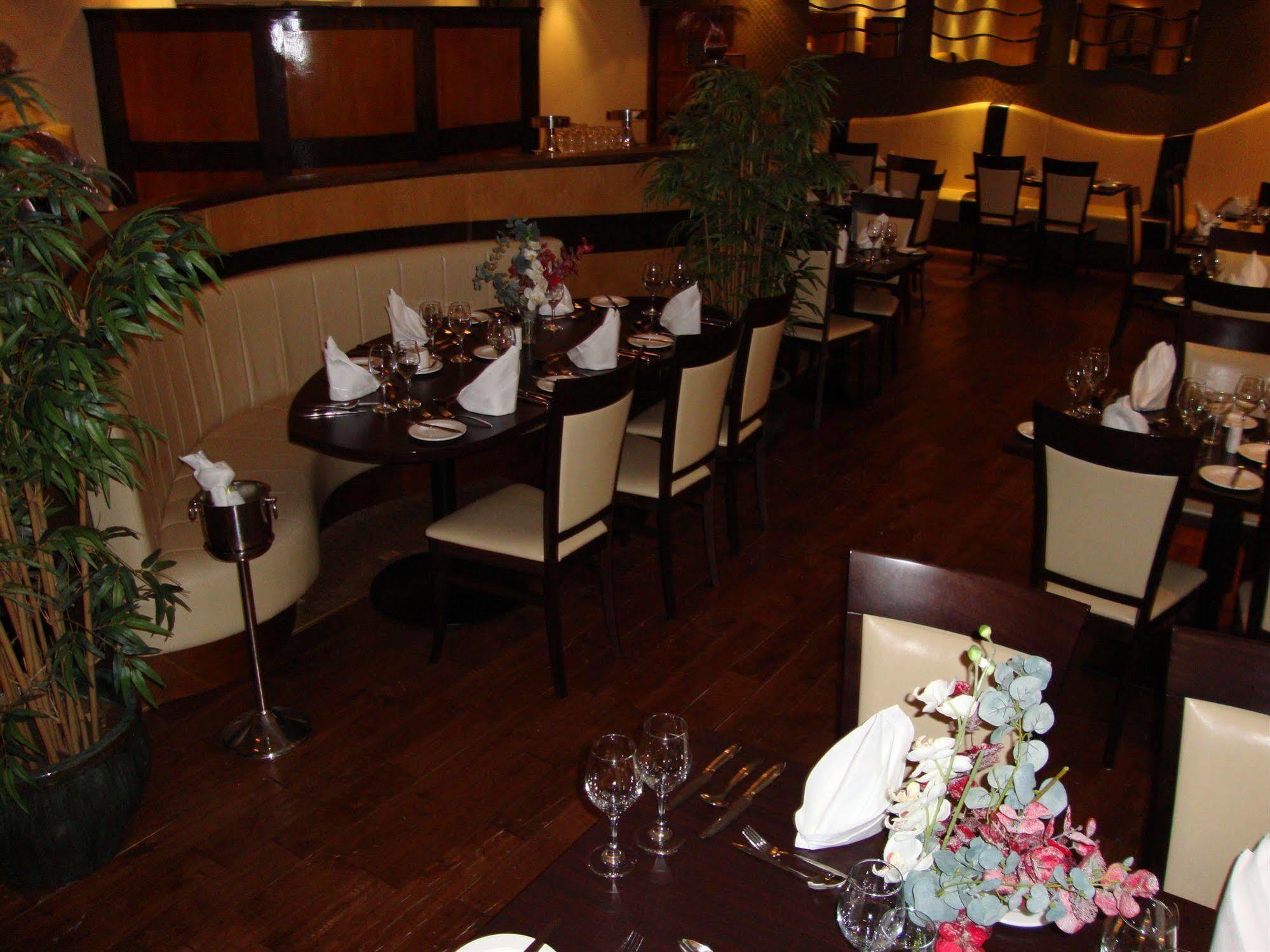 Ard Ri House Hotel Tuam Extérieur photo